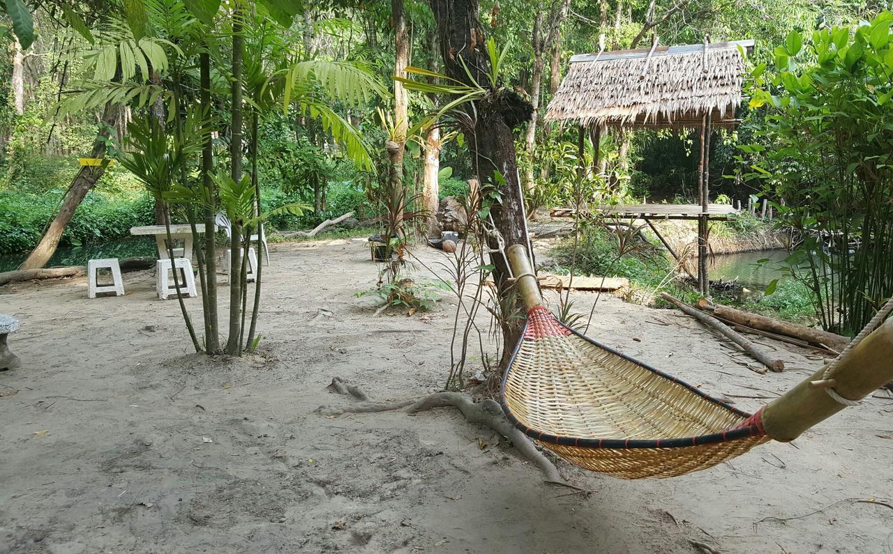 Hotel Hug Rimtharn Ban Khao Klom Exteriér fotografie
