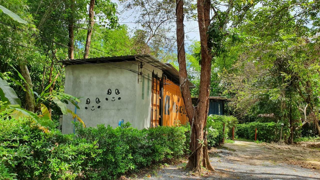 Hotel Hug Rimtharn Ban Khao Klom Exteriér fotografie